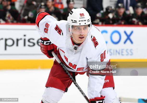 Teuvo Teravainen of the Carolina Hurricanes gets ready during a face off against the Arizona Coyotes at Gila River Arena on April 18, 2022 in...