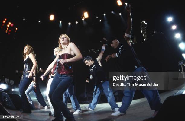 Melissa Schuman and Dream perform during the MTV TRL Tour at Chronicle Pavilion on September 1, 2001 in Concord, California.