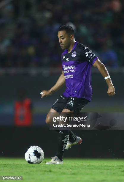 Marco Fabian of Mazatlan controls the ball during the 15th round match between Mazatlan FC and Santos Laguna as part of the Torneo Grita Mexico C22...