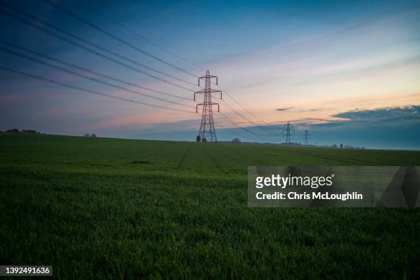 electricity pylon - west yorkshire stockfoto's en -beelden