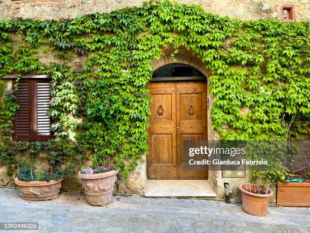 green home exterior in monteriggioni - monteriggioni stock pictures, royalty-free photos & images