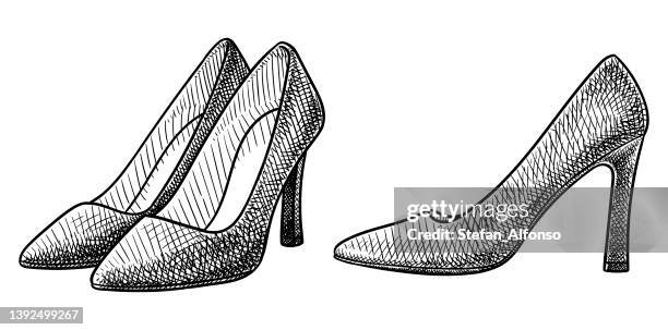 ilustraciones, imágenes clip art, dibujos animados e iconos de stock de dibujo vectorial de un par de tacones altos - tacones altos