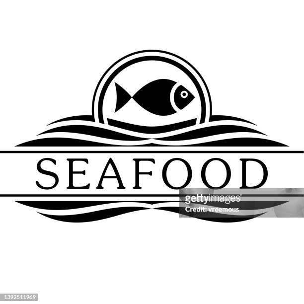 illustrazioni stock, clip art, cartoni animati e icone di tendenza di menu del ristorante di pesce logo - seafood