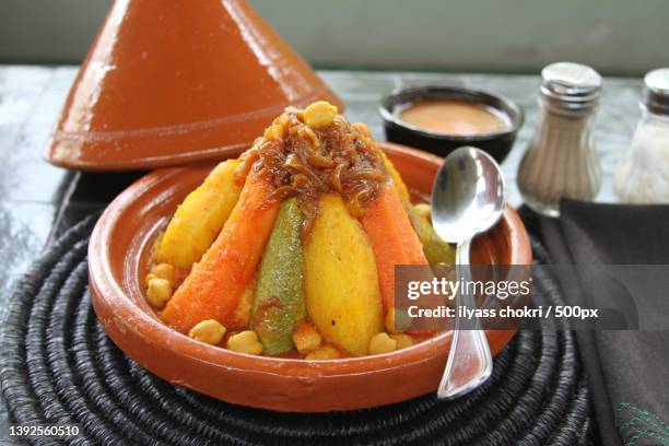 couscous,close-up of food in plate on table,morocco - tajine fotografías e imágenes de stock