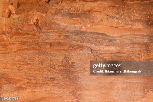 close up of rock texture on natural slate. background concept. - red dirt foto e immagini stock