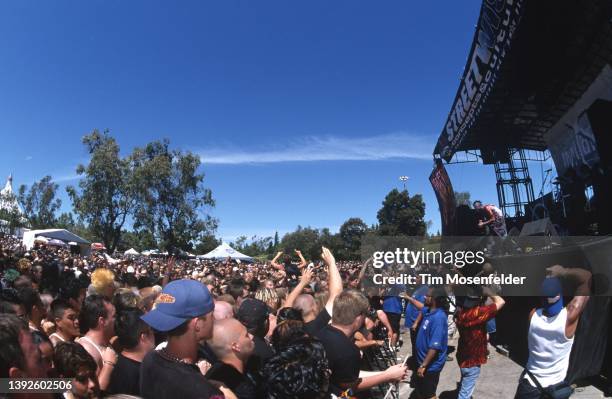 Atmosphere as Chad Gray and Mudvayne perform during Ozzfest 2001 at Shoreline Amphitheatre on June 29, 2001 in Mountain View, California.