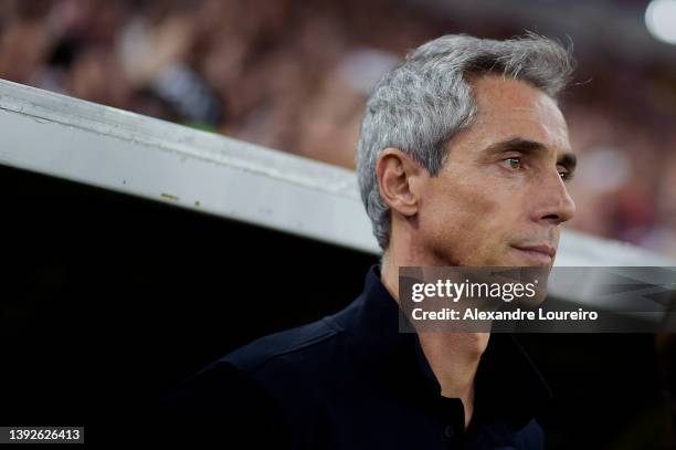 Head Coach of Flamengo Paulo Sousa looks on during the match between Flamengo and Palmeiras as part of Brasileirao Series A 2022 at Maracana Stadium...