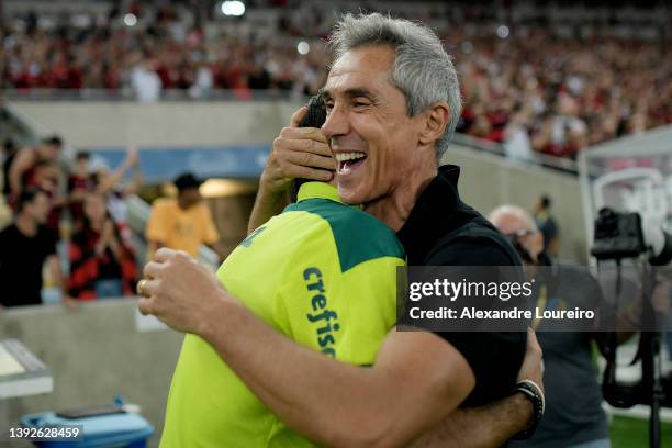 Head coach of Flamengo Paulo Sousa greets the head coach of Palmeiras Abel Ferreira during the match between Flamengo and Palmeiras as part of...