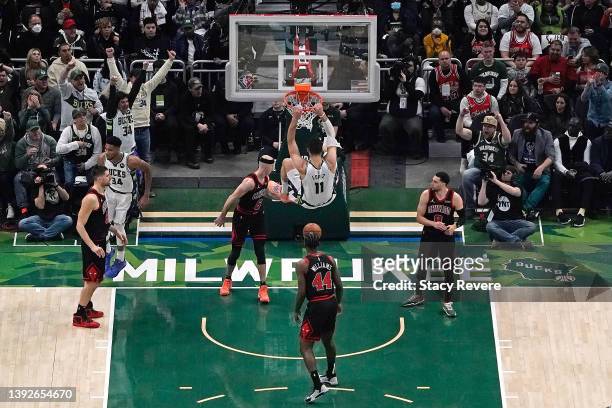Brook Lopez of the Milwaukee Bucks dunks in the first quarter against the Chicago Bulls during Game Two of the Eastern Conference First Round...