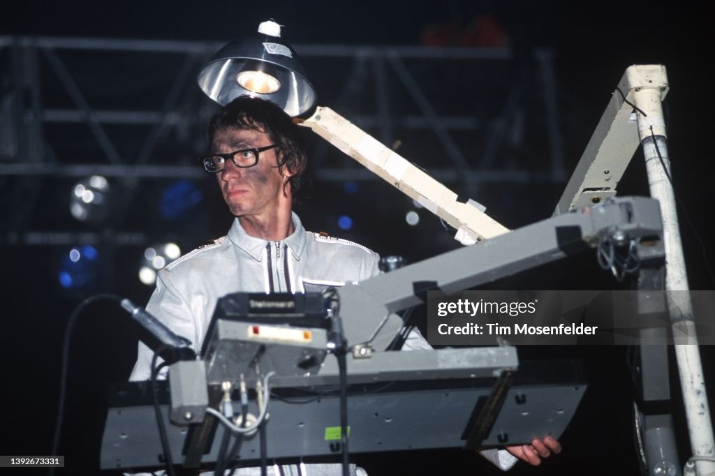 Pledge Of Allegiance Tour 2001 - San Diego CA