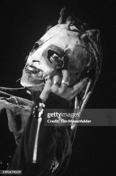 Corey Taylor of Slipknot performs during the "Pledge of Allegiance" tour at Cox Arena on September 30, 2001 in San Diego, California.