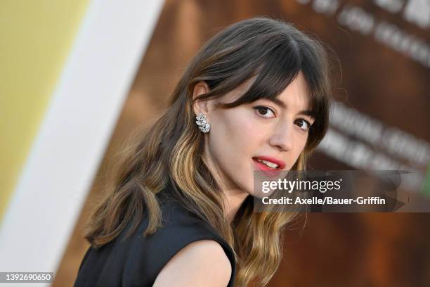 Daisy Edgar-Jones attends the Premiere of FX's "Under The Banner Of Heaven" at Hollywood Athletic Club on April 20, 2022 in Hollywood, California.