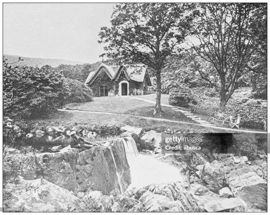Antique photograph of Ireland: Derrycunighy Cottage, Killarney