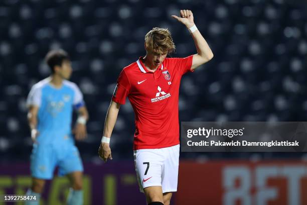 Kasper Junker of Urawa Red Diamonds thumbs up during the AFC Champions League Group F match between Daegu FC and Urawa Red Diamonds at Buriram...