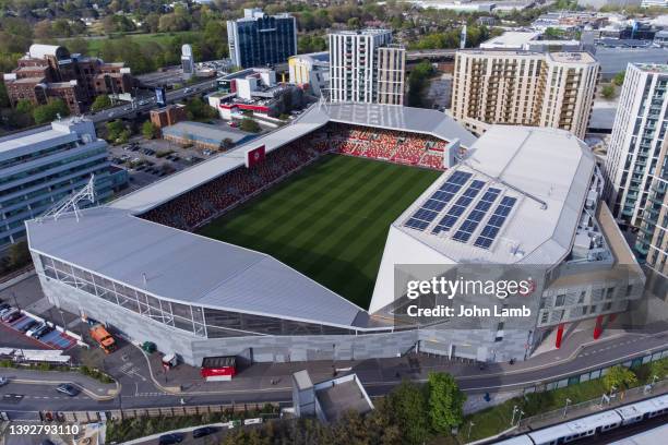 Brentford Football Team Photos and Premium High Res Pictures - Getty Images