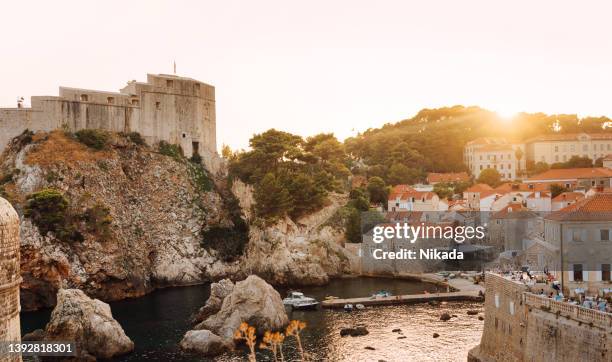 sunset view in dubrovnik, dalmatia, croatia, europe - kroatie stockfoto's en -beelden