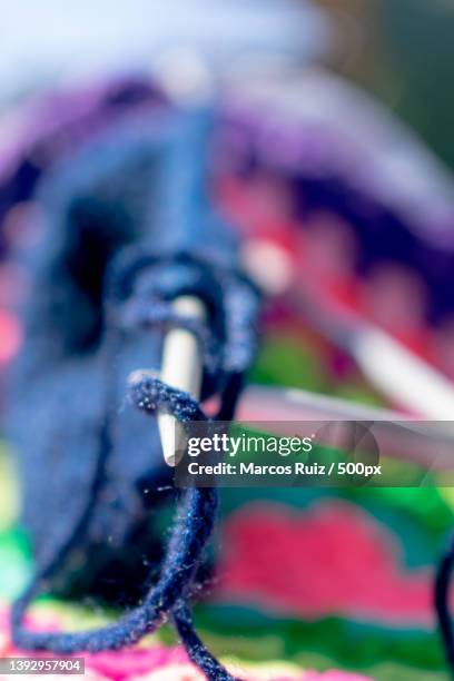 tejido crochet,close-up of fishing net - tejido stock-fotos und bilder