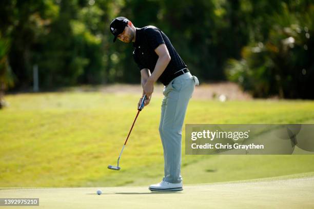 Kyle Stanley putts on the tenth green during the second round of the Zurich Classic of New Orleans at TPC Louisiana on April 22, 2022 in Avondale,...