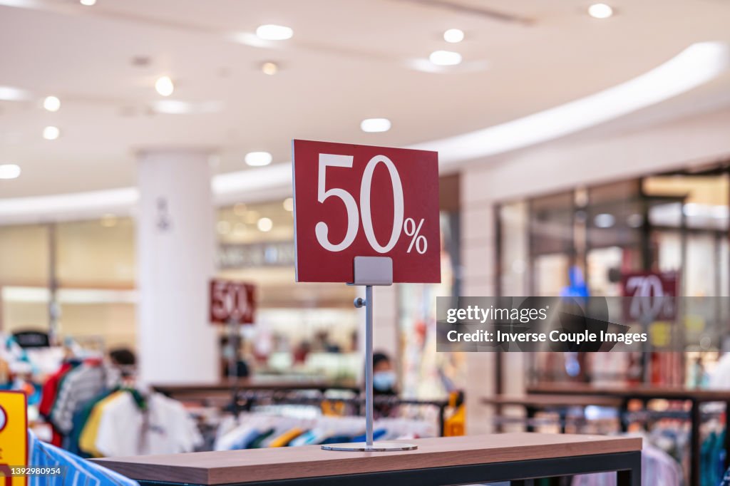 Discount 50% Display