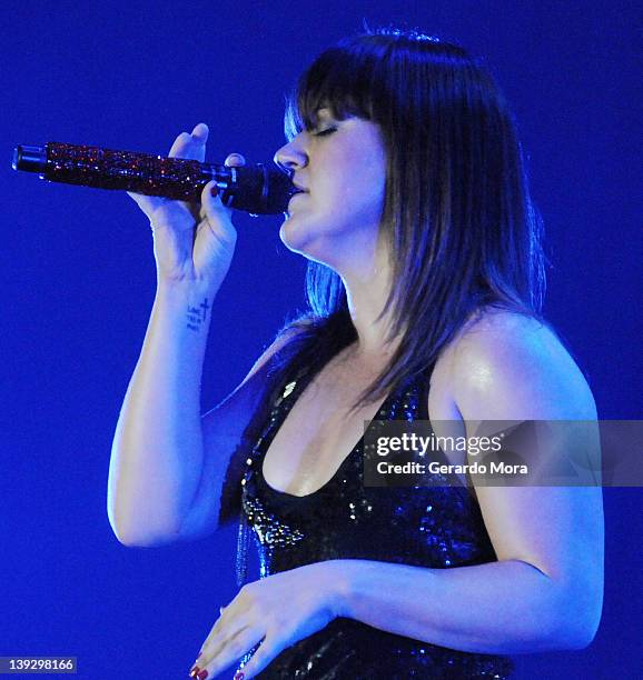 Kelly Clarkson performs At Universal Orlando's Mardi Gras at Universal Orlando on February 18, 2012 in Orlando, Florida.