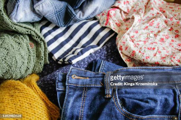 clothes - roupas imagens e fotografias de stock