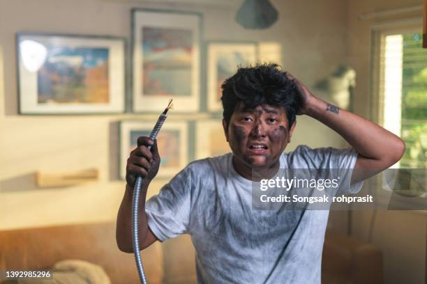 diy huge fault of electrical wiring - electric shock stockfoto's en -beelden