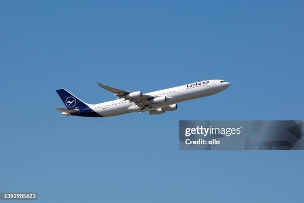 airbus a340-300 rheine - lufthansa foto e immagini stock