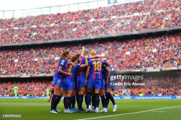 Caroline Graham Hansen FC Barcelona celebrates scoring her side's 2nd goal with her team mates during the UEFA Women's Champions League Semi Final...