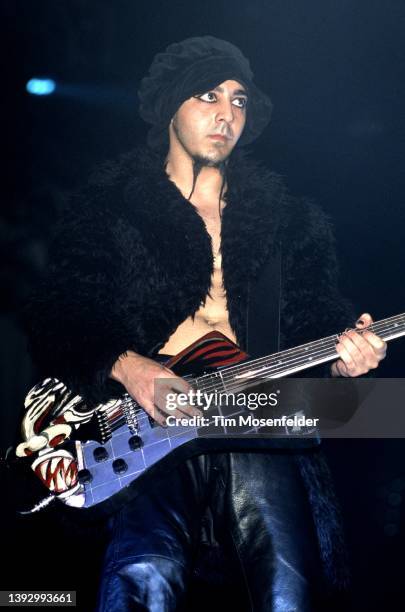 Daron Malakian of System of a Down performs during the "Pledge of Allegiance" tour at Cox Arena on September 30, 2001 in San Diego, California.