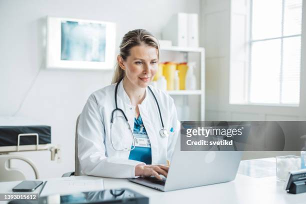 535 Stethoscope Headphones Stock Photos, High-Res Pictures, and Images -  Getty Images