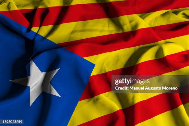 flag of the catalan independence movement (estelada) - catalonia imagens e fotografias de stock