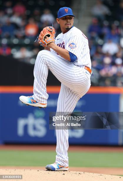 Carlos Carrasco of the New York Mets pitches against the San Francisco Giants during their game at Citi Field on April 21, 2022 in New York City.