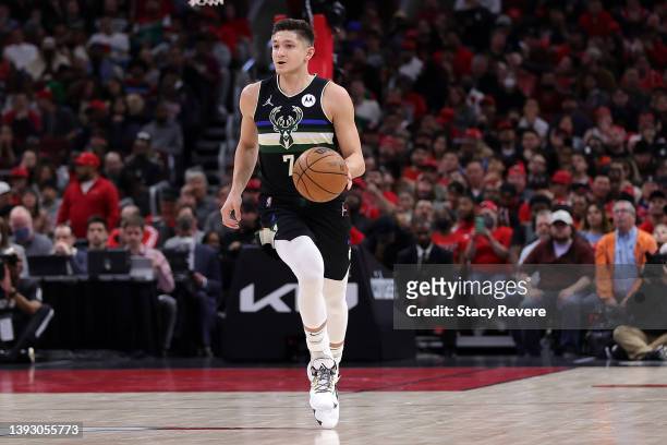 Grayson Allen of the Milwaukee Bucks handles the ball against the Chicago Bulls during the second quarter of Game Three of the Eastern Conference...