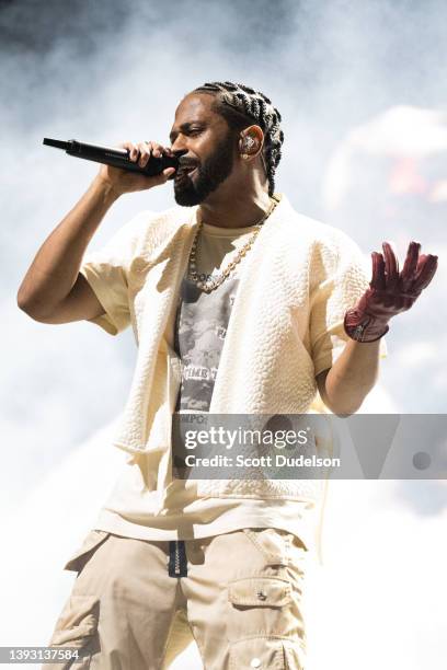 Rapper Big Sean performs onstage in the Sahara Tent during Day 1, Week 2 of Coachella Valley Music and Arts Festival on April 22, 2022 in Indio,...