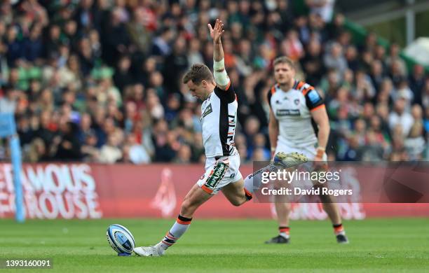 George Ford of Leicester Tigers misses a conversion during the Gallagher Premiership Rugby match between Harlequins and Leicester Tigers at...