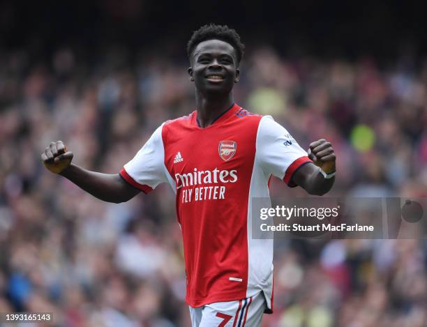 Bukayo Saka celebrates scoring the 2nd Arsenal goal during the Premier League match between Arsenal and Manchester United at Emirates Stadium on...