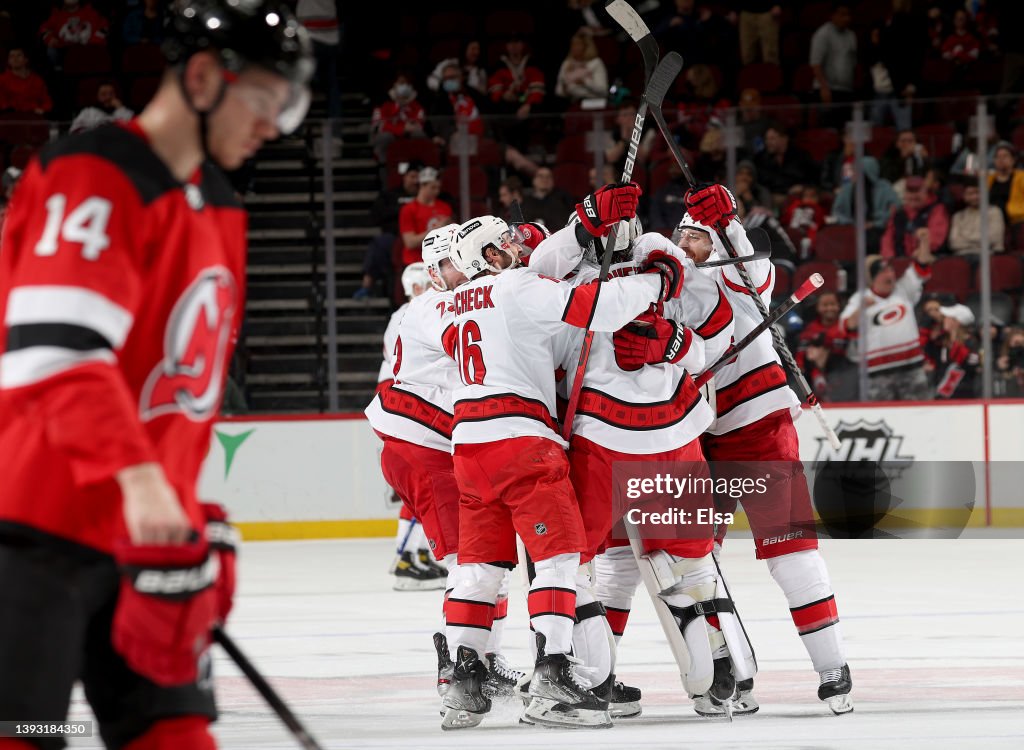 Carolina Hurricanes v New Jersey Devils