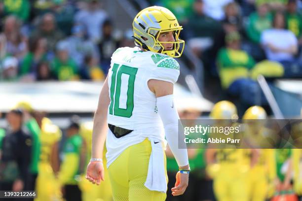 Bo Nix of Team Yellow looks on against Team Green during the third quarter of the Oregon Spring Game at Autzen Stadium on April 23, 2022 in Eugene,...