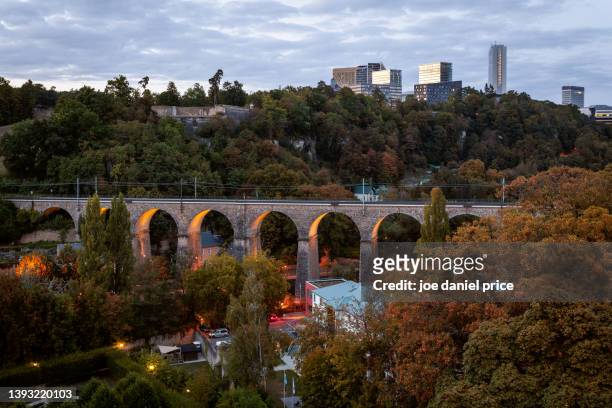 railway viaduct, luxembourg city, luxembourg - luxembourg imagens e fotografias de stock