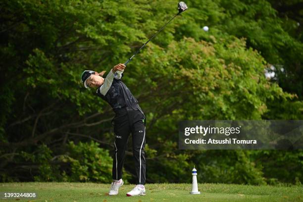 Yuka Yasuda of Japan hit her tee shot on the 10th hole during the final round of Fuji Sankei Ladies Classic at Kawana Hotel Golf Course on April 24,...