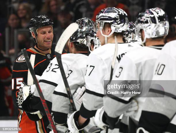 Ryan Getzlaf of the Anaheim Ducks, who will retire at the end of the season, shakes hands with Jonathan Quick of the Los Angeles Kings after a 4-1...