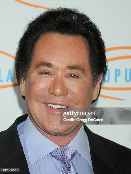Wayne Newton arrives at the 10th Annual Lupus LA Orange Ball at the Beverly Wilshire Hotel on May 6, 2010 in Beverly Hills, California.