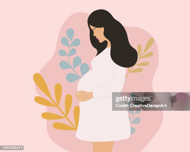 ilustraciones, imágenes clip art, dibujos animados e iconos de stock de vista lateral de una joven embarazada sosteniendo su vientre. concepto de embarazo y maternidad con mujer embarazada y hojas sobre fondo rosa. - cuidado prenatal