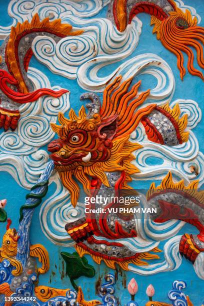 wall carving - decoration art in vietnamese architecture - vietnam wall stock pictures, royalty-free photos & images