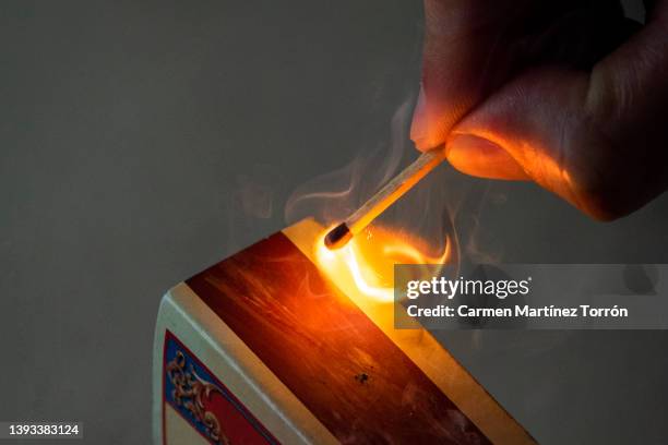 matchsticks - burnt matchstick stock pictures, royalty-free photos & images