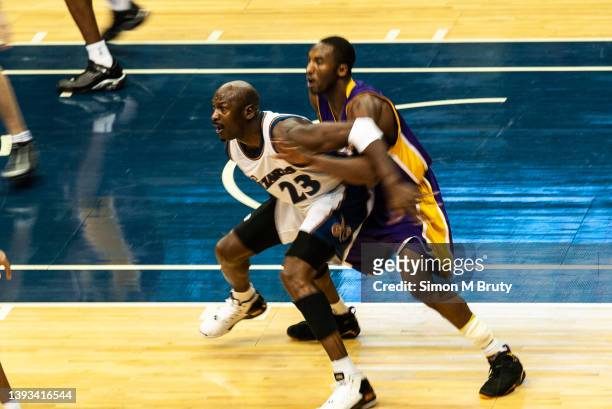 Michael Jordan of the Washington Wizards and Kobe Bryant of the L.A.Lakers in action during a game at The MCI Center on November 08, 2002 in...