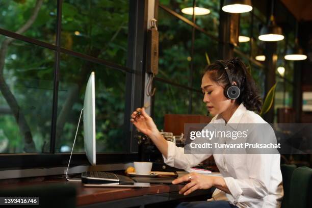 the owner feeling of stress . - overworked waitress stock pictures, royalty-free photos & images