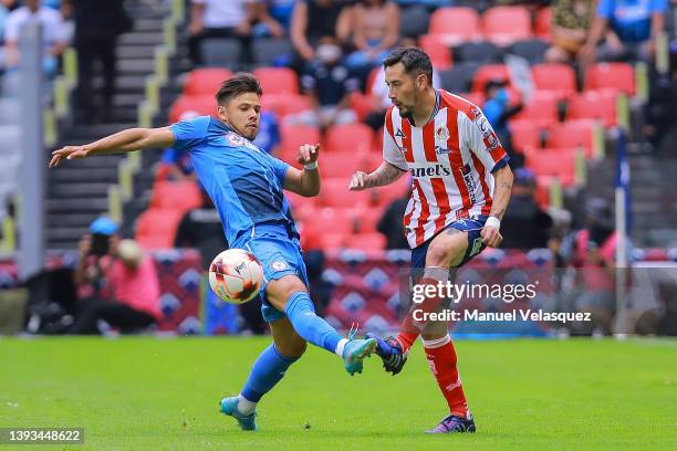 Rubens Sambueza of San Luis battles for the ball against Angel Romero of Cruz Azul during the 16th round match between Cruz Azul and Atletico San...