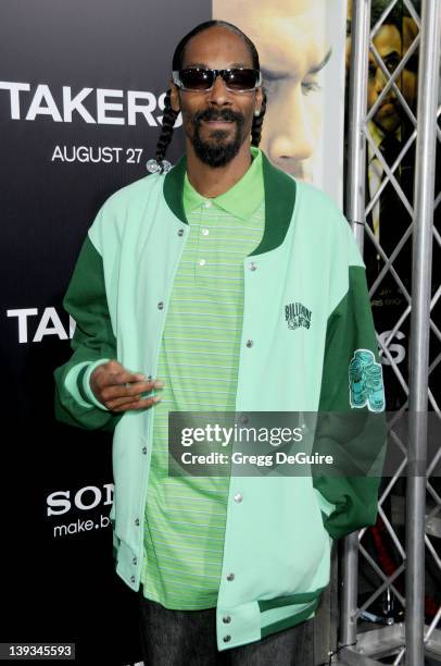 August 4: Snoop Dogg arrives at the World Premiere of "Takers" at the ArcLight Cinerama Dome on August 4, 2010 in Hollywood, California.