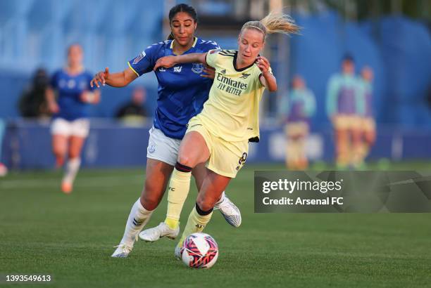 Beth Mead of Arsenal takes on Gabby George of Everton during the Barclays FA Women's Super League match between Everton Women and Arsenal Women at...